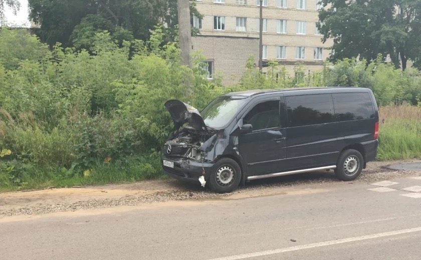 В Богородицке пьяный водитель «Танка» устроил массовое ДТП, в результате которого погиб человек