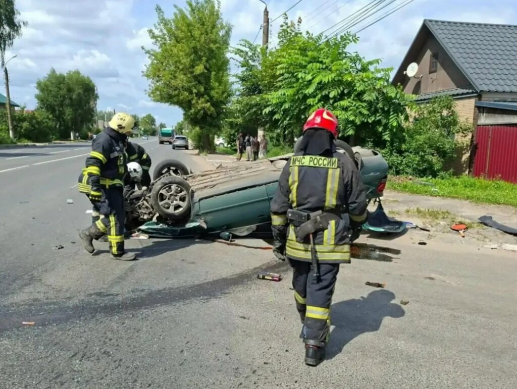 Видеорегистратор запечатлел момент массового ДТП в Твери