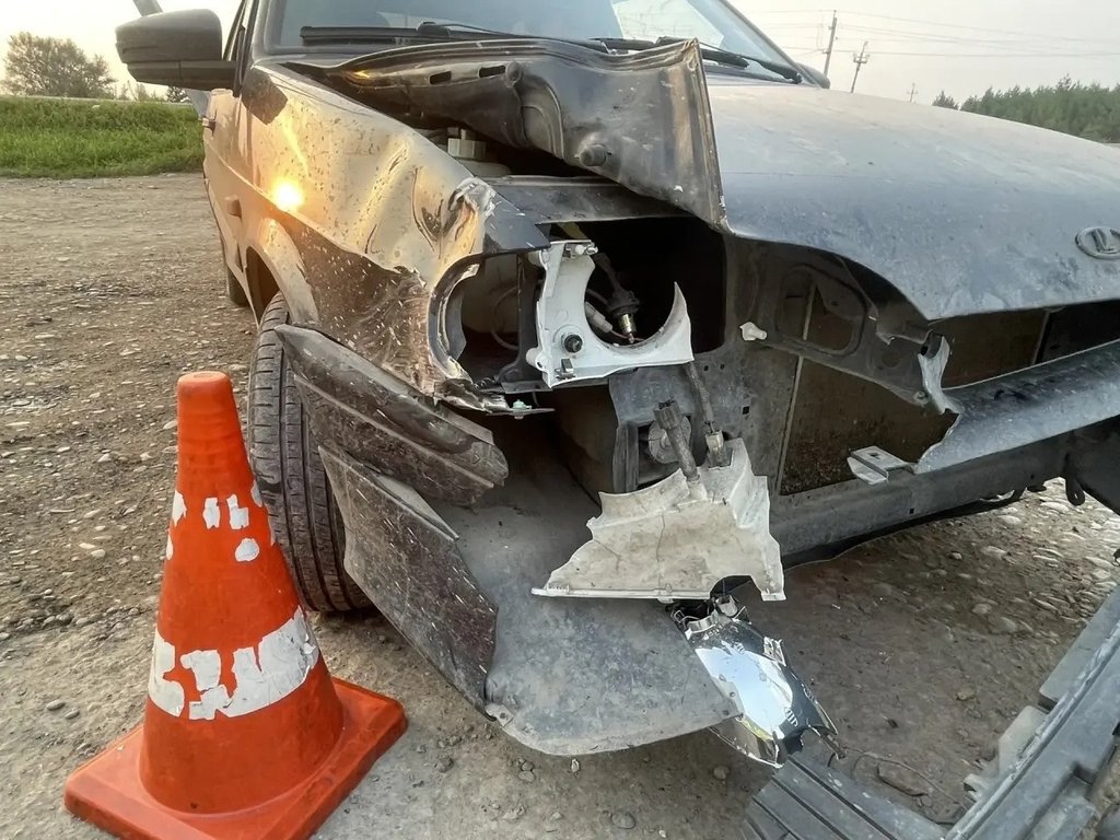 Опасная поездка: двое подростков пострадали в ДТП с участием мотоцикла и автомобиля в Абакане