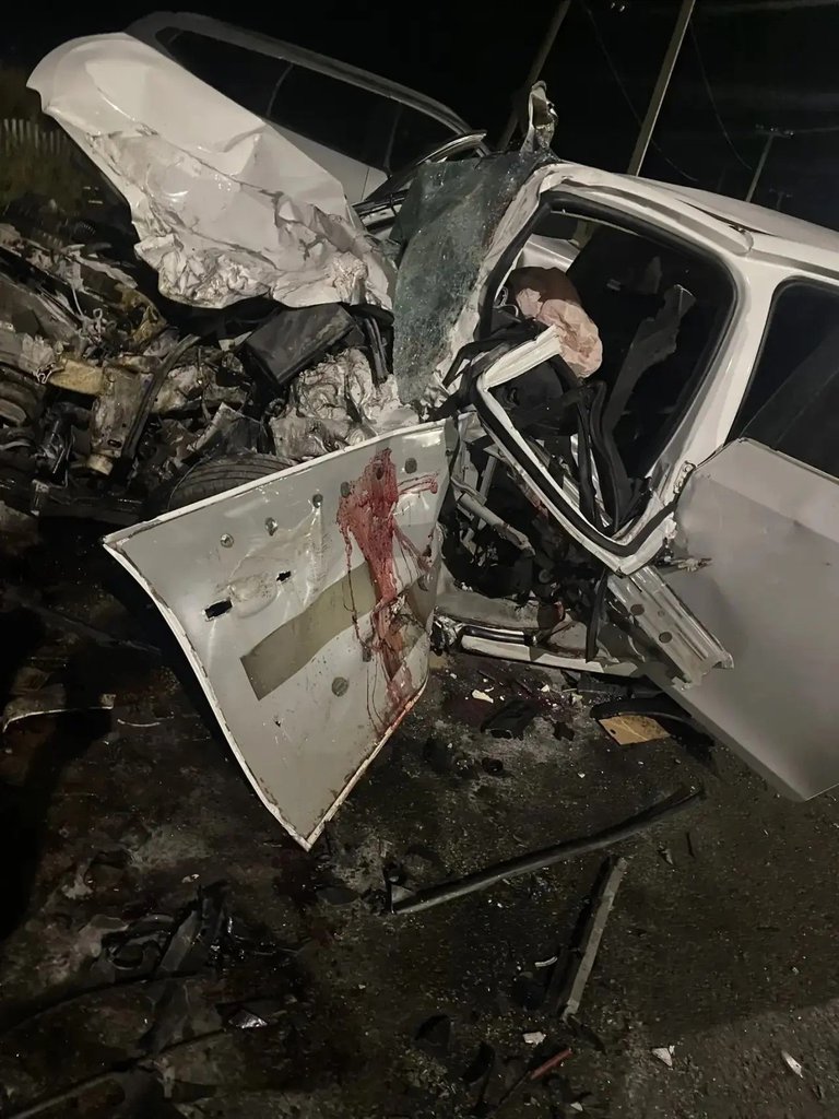 Последние секунды жизни: Chevrolet и Mitsubishi лоб в лоб столкнулись в Оренбургской области