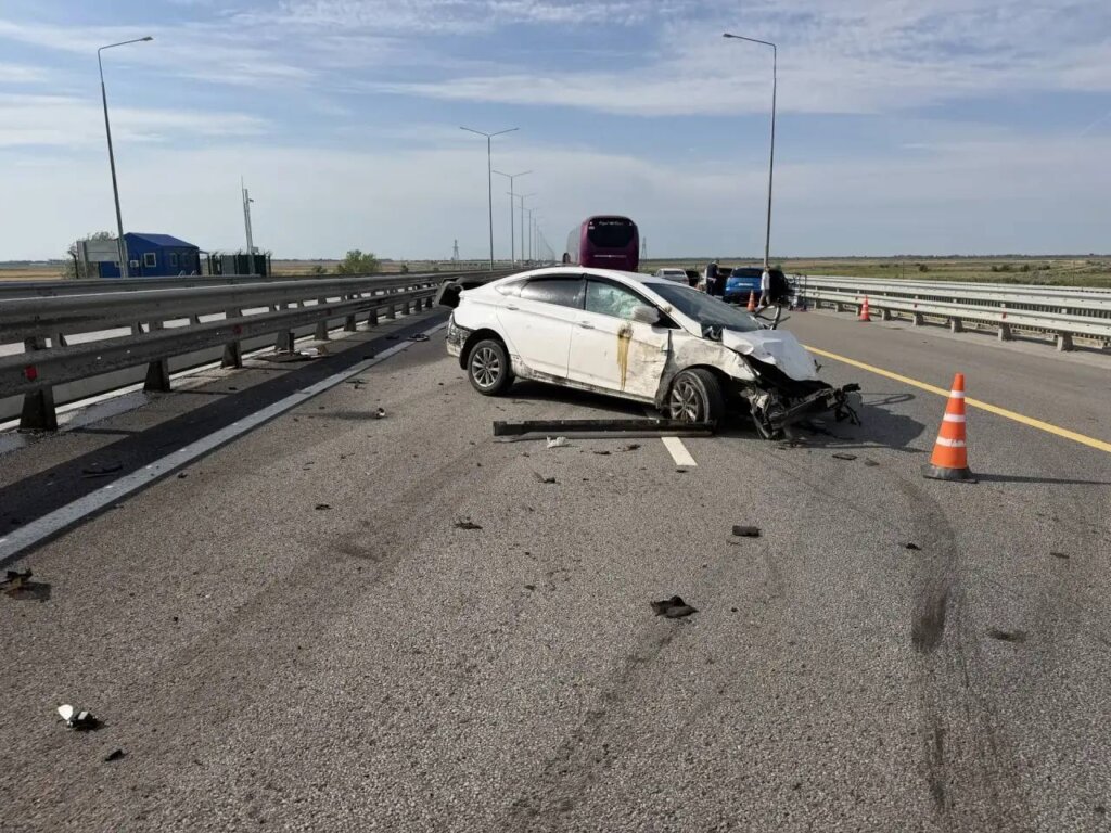 У автомобиля оторвало двигатель в результате ДТП в Ростовской области