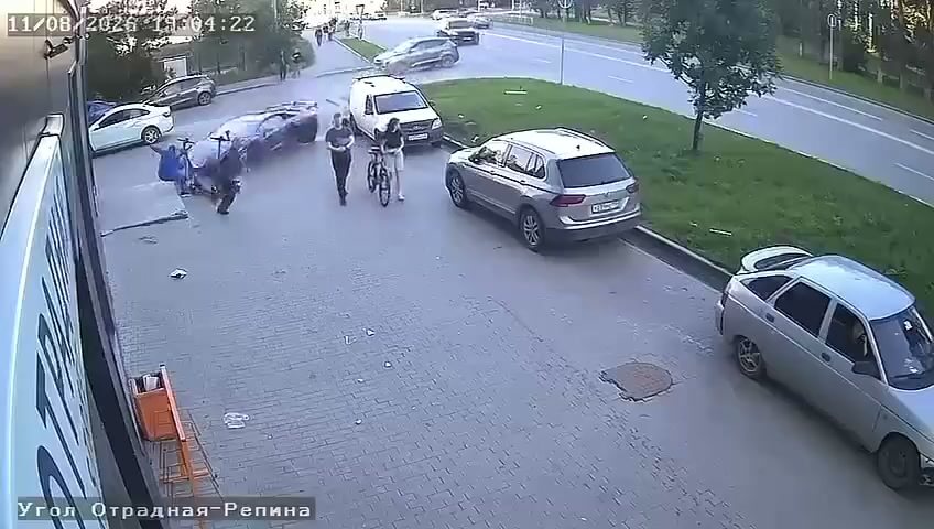 Камера запечатлела момент ДТП с участием Lamborghini в Екатеринбурге