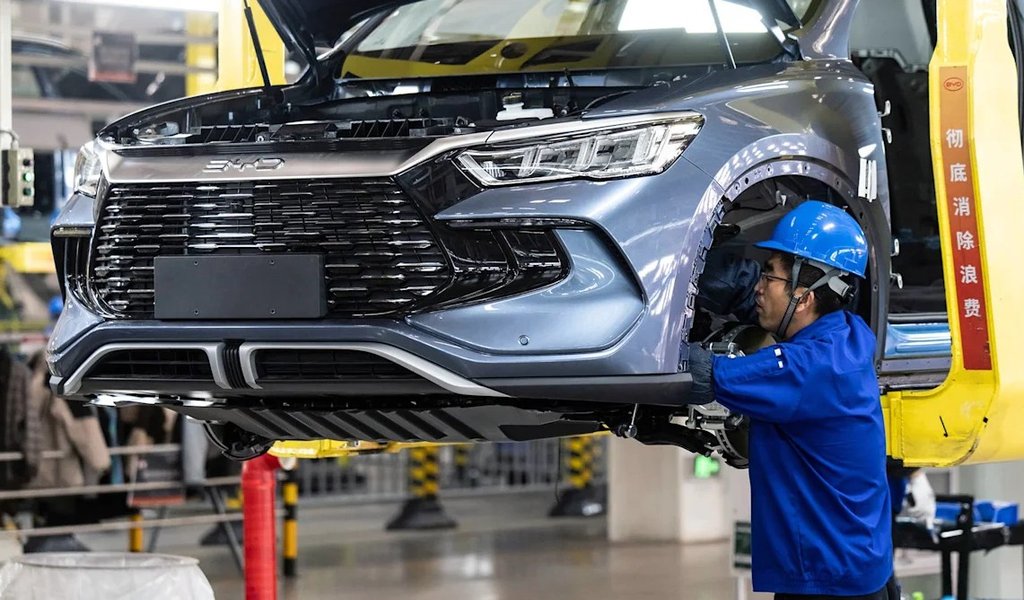 Китай ужесточает контроль над автопромом: производителей ждут проверки
