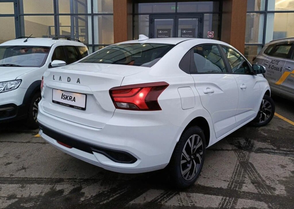 Lada Iskra: первые проблемы эксплуатации и неожиданные сюрпризы, с которыми сталкиваются владельцы