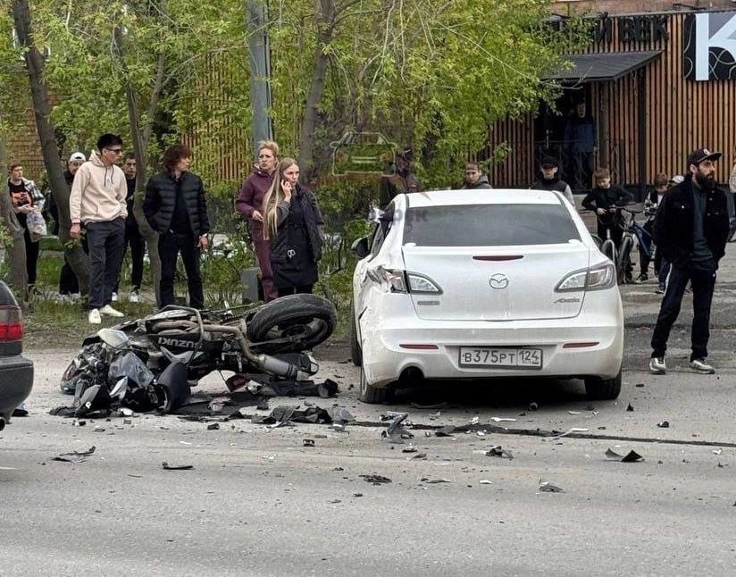 В Красноярском крае водителя автомобиля осудили за гибель мотоциклиста и его пассажирки