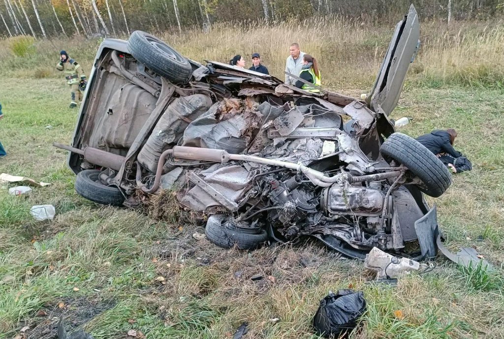 «Возвращались домой после учебы»: четверо студентов погибли в ДТП на трассе в Чувашии