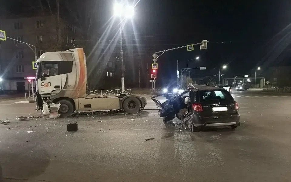 «Летел на красный»: трое погибли по вине пьяного водителя грузовика в Рязани