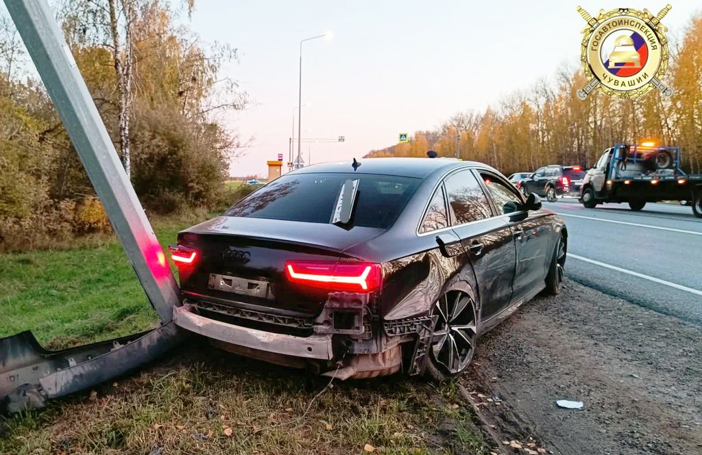 Видеорегистратор запечатлел момент ДТП в Чувашии, в результате которого погибли четверо студентов