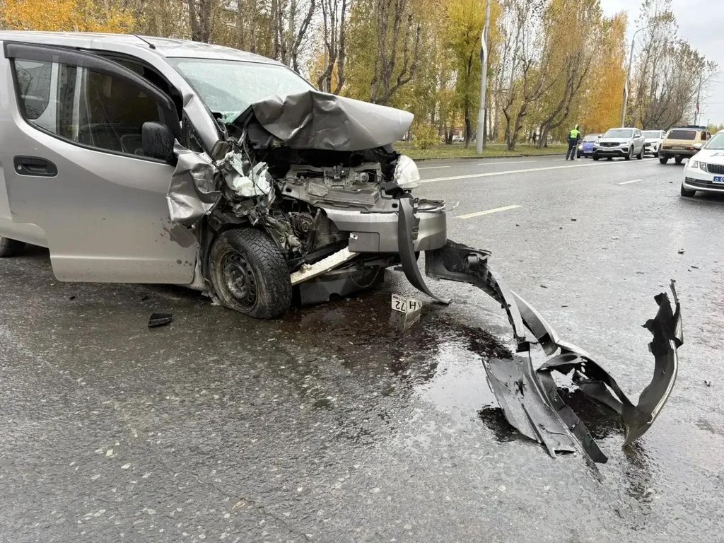 Водитель китайского кроссовера устроил массовое ДТП в Тюмени: погибла женщина