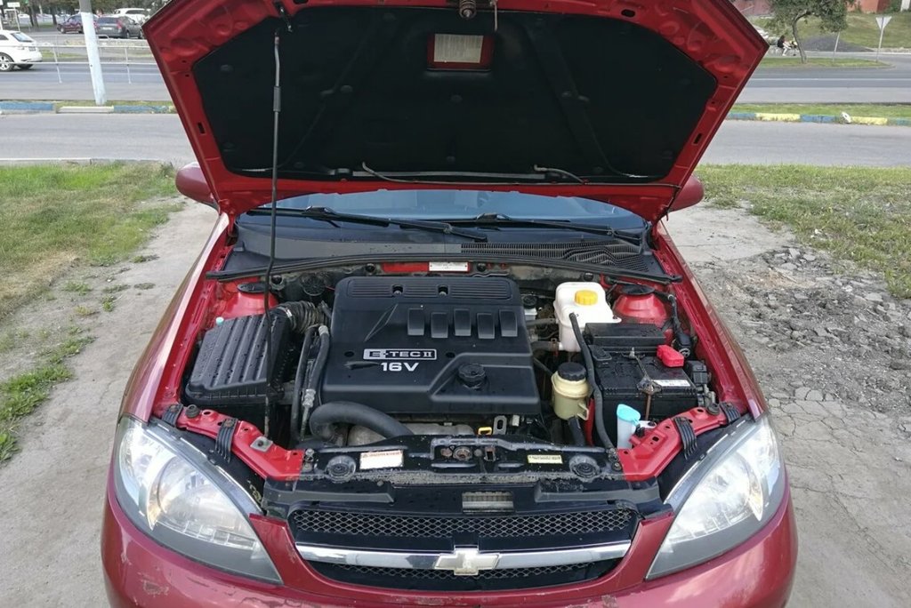 Chevrolet Lacetti за 300 тысяч: можно ли найти живой экземпляр и на что обратить внимание перед покупкой